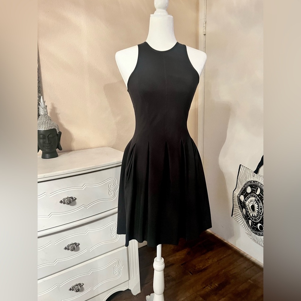 NWOT Lululemon Tea Length Black Dress w Back Zipper size 4 ￼